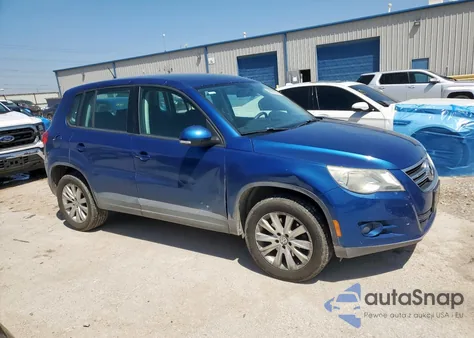 2010 Volkswagen Tiguan S из США, поврежденный, VIN WVGAV7AXXAW004058